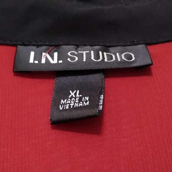 I.N. Studio button down blouse with tank - Picture 5 of 8